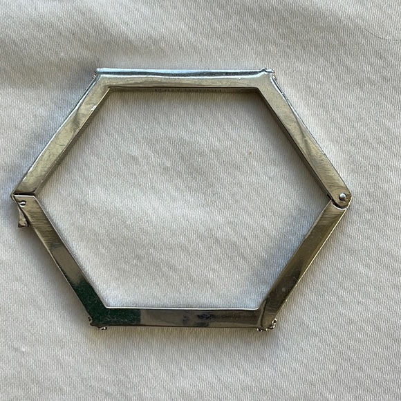 Tory Burch Hexagon Logo Hinged Bangle - Picture 4 of 10